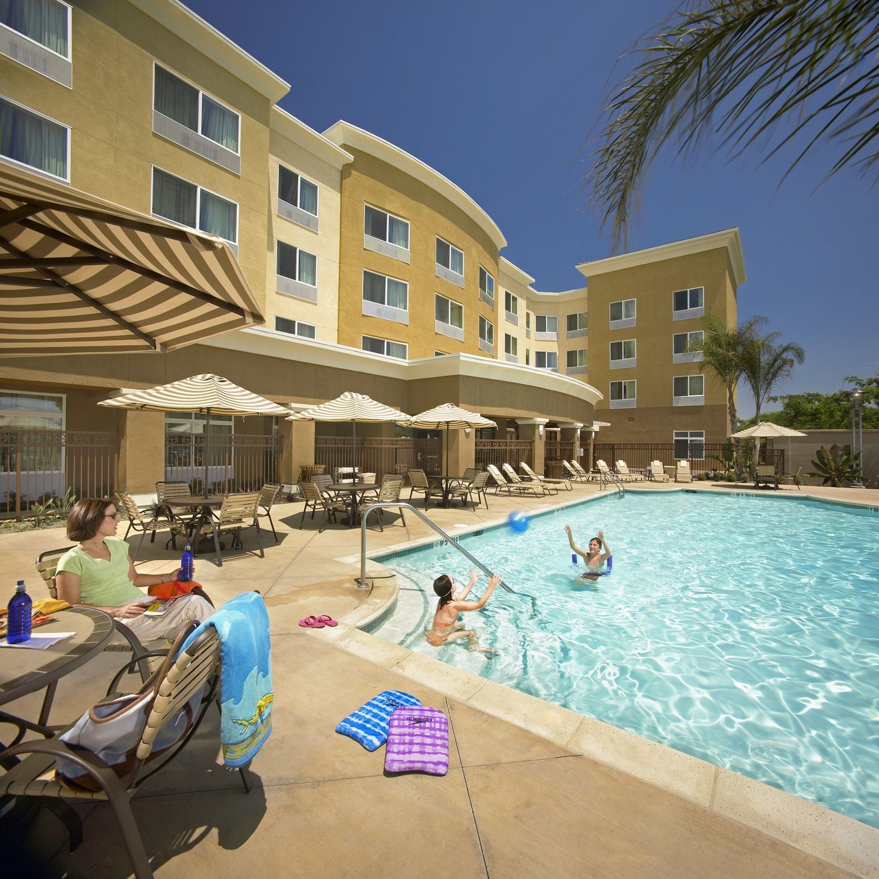 Courtyard By Marriott Anaheim Resort/Convention Center Exterior foto